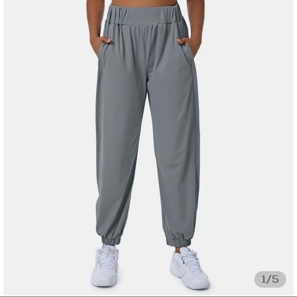 Halara High Waisted Elastic Waistband Plain Loose Pleated Joggers size L